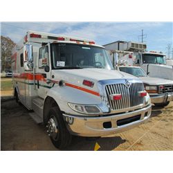 2005 INTERNATIONAL 4200 AMBULANCE, S/N 1HTMLAFM15H149778, VT 365 IHC DIESEL ENG, AUTO TRANS, A/C, P/