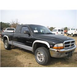 1999 DODGE DAKOTA 4X4 PICKUP, S/N 1B7GG22XDXS135624, GAS ING, AUTO TRANS, A/C, P/S