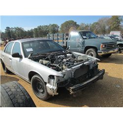 2001 FORD INTERCEPTOR, S/N 2FAFP71WX1X113335, V8, GAS, AUTO, A/C, P/S (WRECKED)