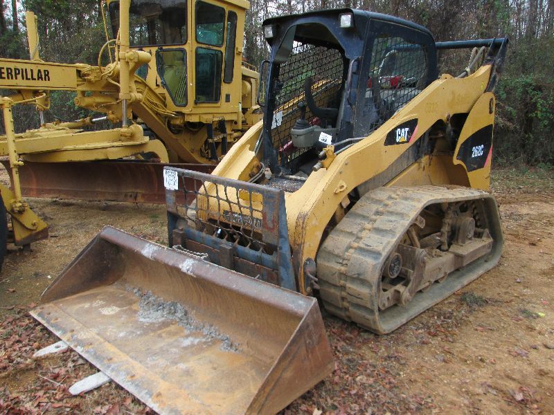 CAT 262C SKID STEER LOADER, S/N MST00832, (08 YR) FORKS, GP BUCKET, 18 ...