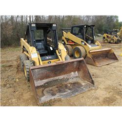 JOHN DEERE 6675 SKID STEER LOADER, S/N 040116, GP BUCKET, CANOPY