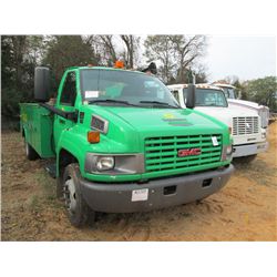 2007 GMC C5500 SERVICE TRUCK, S/N 1GDE5C19X7F421278, DURAMAX DIESEL ENG, A/T, P/S, A/C, OMAHA SERVIC