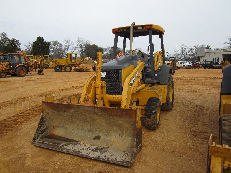 JOHN DEERE 310G 4X4 LOADER BACKHOE, S/N 894910, (01 YR) GP BUCKET, 24