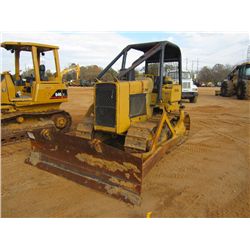 JOHN DEERE 550A CRAWLER TRACTOR, S/N 703604, STRAIGHT BLADE W/TILT, 18" SBG, SWEEPS, REAR SCREEN, CA