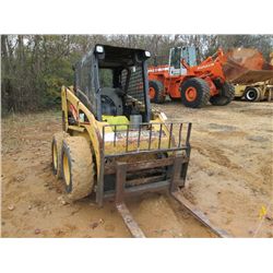 CAT 226 SKID STEER LOADER, S/N 5FZ09562, (03 YR) FORKS, CANOPY