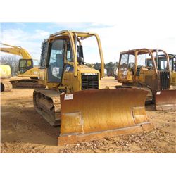 CAT D5G CRAWLER TRACTOR, S/N B01922 (05 YR) 6 WAY BLADE, 20" SBG, SWEEPS, SIDE & REAR SCREENS, ECAB 