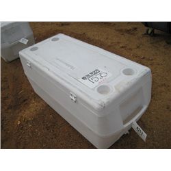 RUBBERMAID 150 QUART COOLER