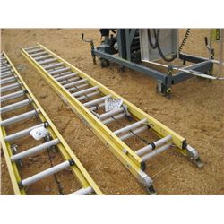 GREEN BULL 28' FIBERGLASS EXTENSION LADDER