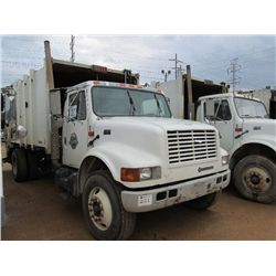 2000 INTERNATIONAL 4900 S/A GARBAGE TRUCK, S/N 1HTSDAAN5YH310156, DT466 DIESEL ENG, A/T, P/S, 20 YD 