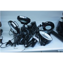LOT OF MAGNIFYING DESK LIGHTS