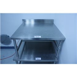 STAINLESS STEEL EQUIPMENT STAND