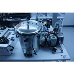 PRESURE STEAM STERILIZER AND 2 VACUUM PUMPS