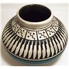 Image 3 : Navajo Etched & Hand Painted Pottery - Dewayne & Heather Eskeet