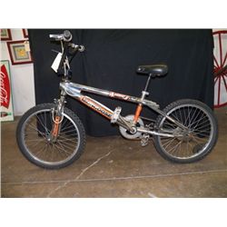 Mongoose Hoopd  Boy's Bike