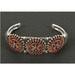 Zuni Pettipoint Set with Coral