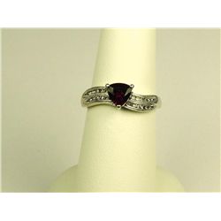 Stylish 14K White Gold Ladies Ring
