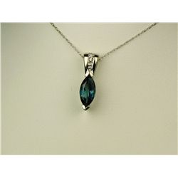 Elegant 14K White Gold Ladies Pendant
