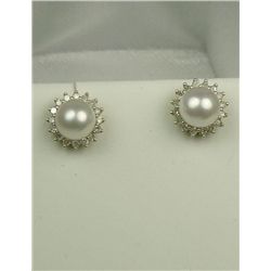 Elegant 10K Yellow Gold Ladies Earrings