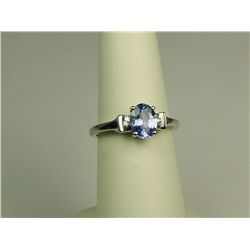 Exquisite 14K White Gold Ladies Ring