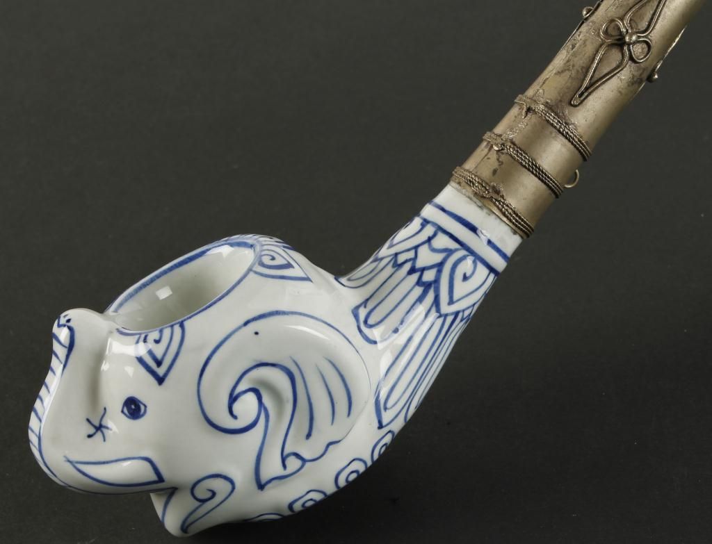 Blue & White Porcelain Pipe Looks Like Elephant