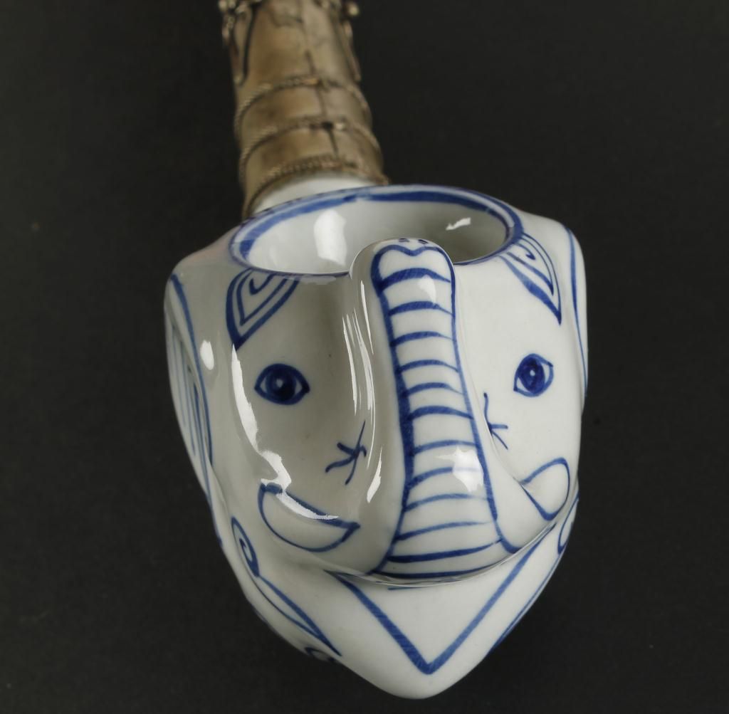 Blue & White Porcelain Pipe Looks Like Elephant