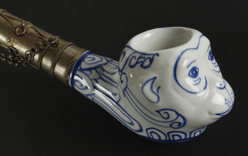 Blue & White Porcelain Pipe Looks Like Elephant