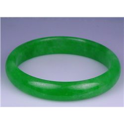 High Quality Ladies Apple Green Jade Bangle