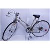 Image 1 : Fuji Sports 10 Speed Bicycle