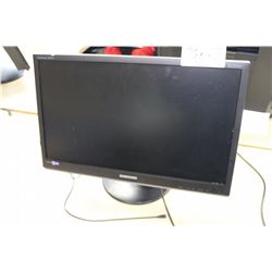 SAMSUNG 24" LCD MONITOR