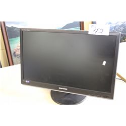 SAMSUNG 24" LCD MONITOR