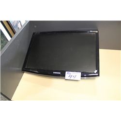 SAMSUNG 24" LCD MONITOR - NO STAND