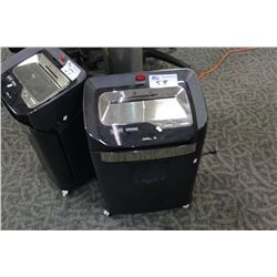 10-SHEET CAPACITY PAPER SHREDDER