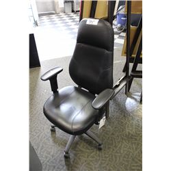 GLOBAL OBUS FORME BLACK LEATHER HIGH BACK