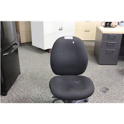 BLACK MID BACK STENO CHAIR
