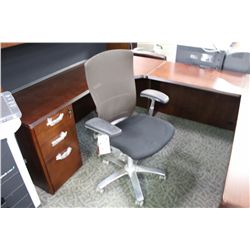 KNOLL MESHBACK TASK CHAIR