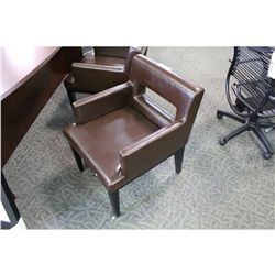 BROWN LEATHER CLUB STYLE CLIENT CHAIR