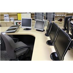 LOT OF 7 17" LCD MONITORS