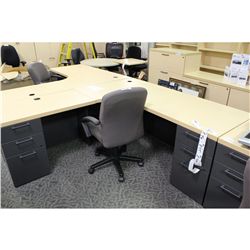 LACASSE MAPLE/GREY 6.5 X 7 CORNER DESK