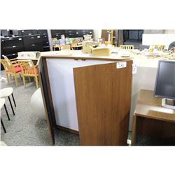 CHESTNUT 4' PRESENTATION BOARD