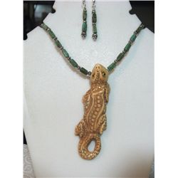 HANDCARVED OXBONE GECKO PENDANT NECKLACE