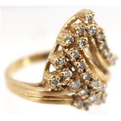 LADIES 14K GOLD DIAMOND CLUSTER RING
