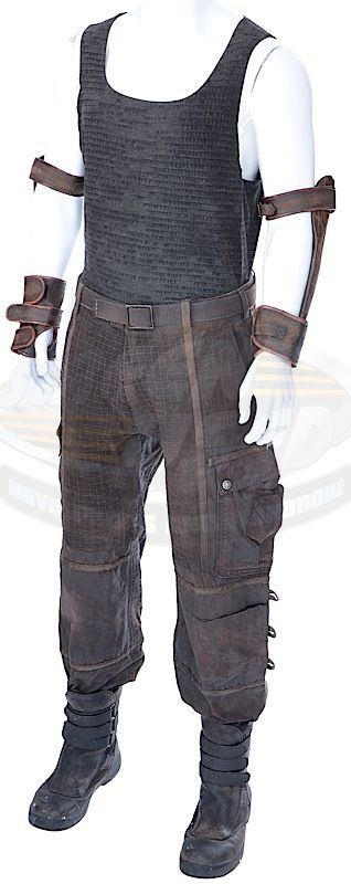 Chronicles of Riddick, The - Riddick's Costume & Accessories (Vin Diesel)