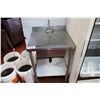 Image 1 : STAINLESS STEEL  SINK