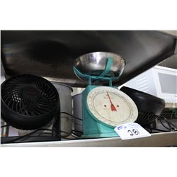 FANS/SCALE & 2 POTS
