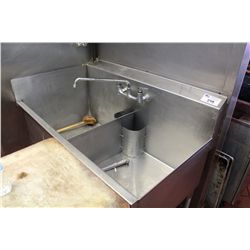 DOUBLE STAINLESS STEEL SINKS