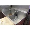 Image 1 : DOUBLE STAINLESS STEEL SINKS