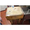 Image 1 : CHOPPING BLOCK