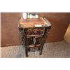 Image 1 : ANTIQUE SIDE TABLE