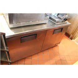 TRUE 5' 2 DOOR REFRIGERATED PREP TABLE