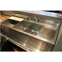 MKE 5' STAINLESS STEEL BAR SINK